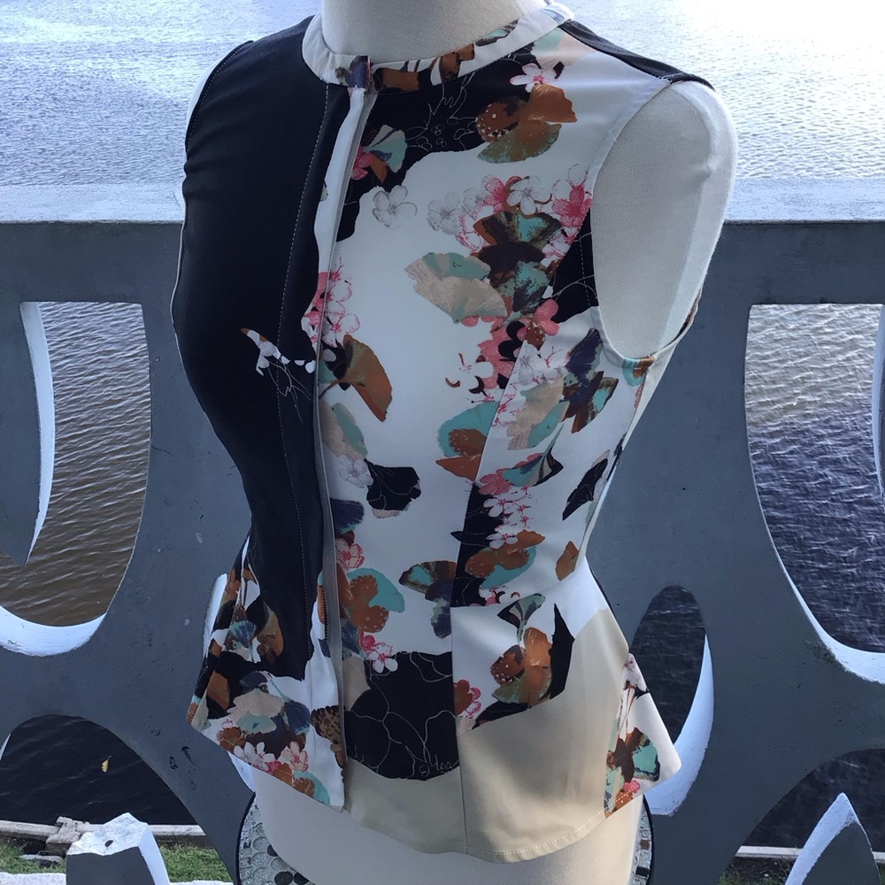 3.1 Phillip Lim Sleeveless Floral Peplum Zip and Hook Front Closure Blouse - Picture 2 of 13